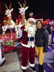 Santa Claus con trineo para entrega de regalos