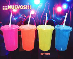 Vasos con Tapa y Popote